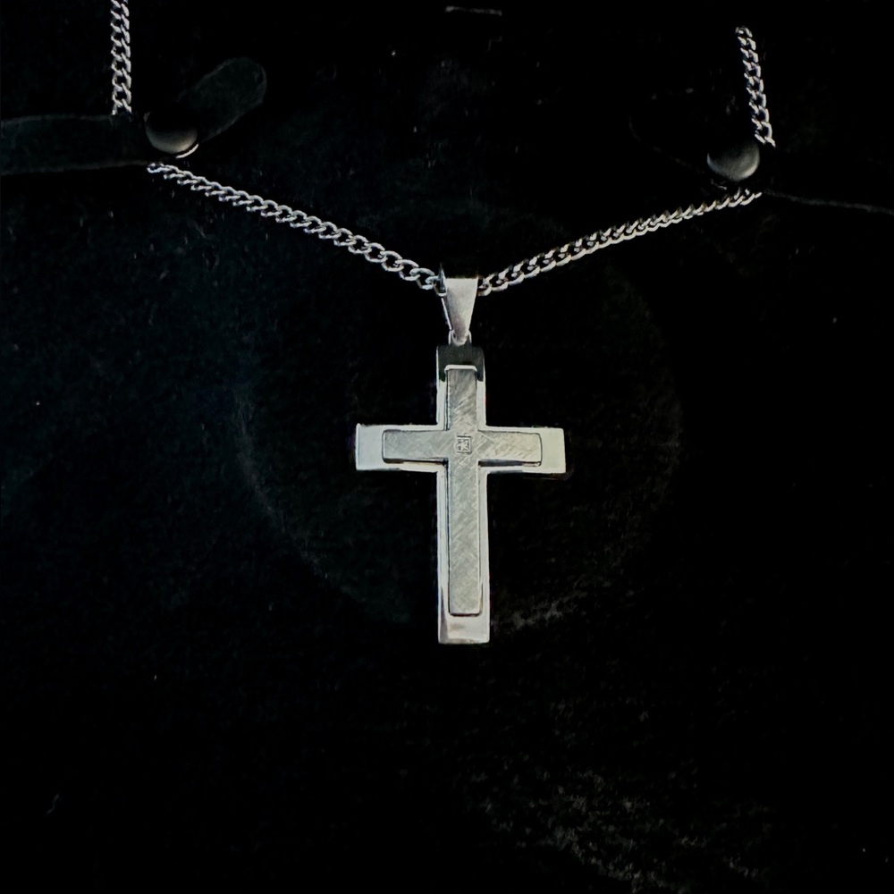 Men's Silver Cross Pendant Necklace - Classic Stainless Style